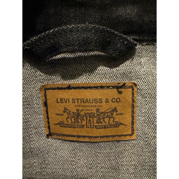 Levi's Trucker black denim jacket with BLANK red tab size Large - Picture 12 of 14